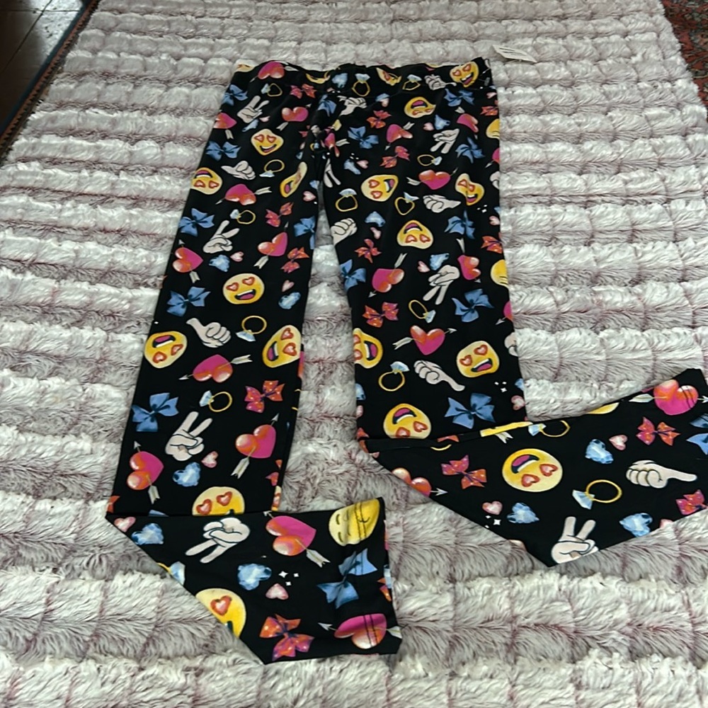 Sweet cute leggings size medium